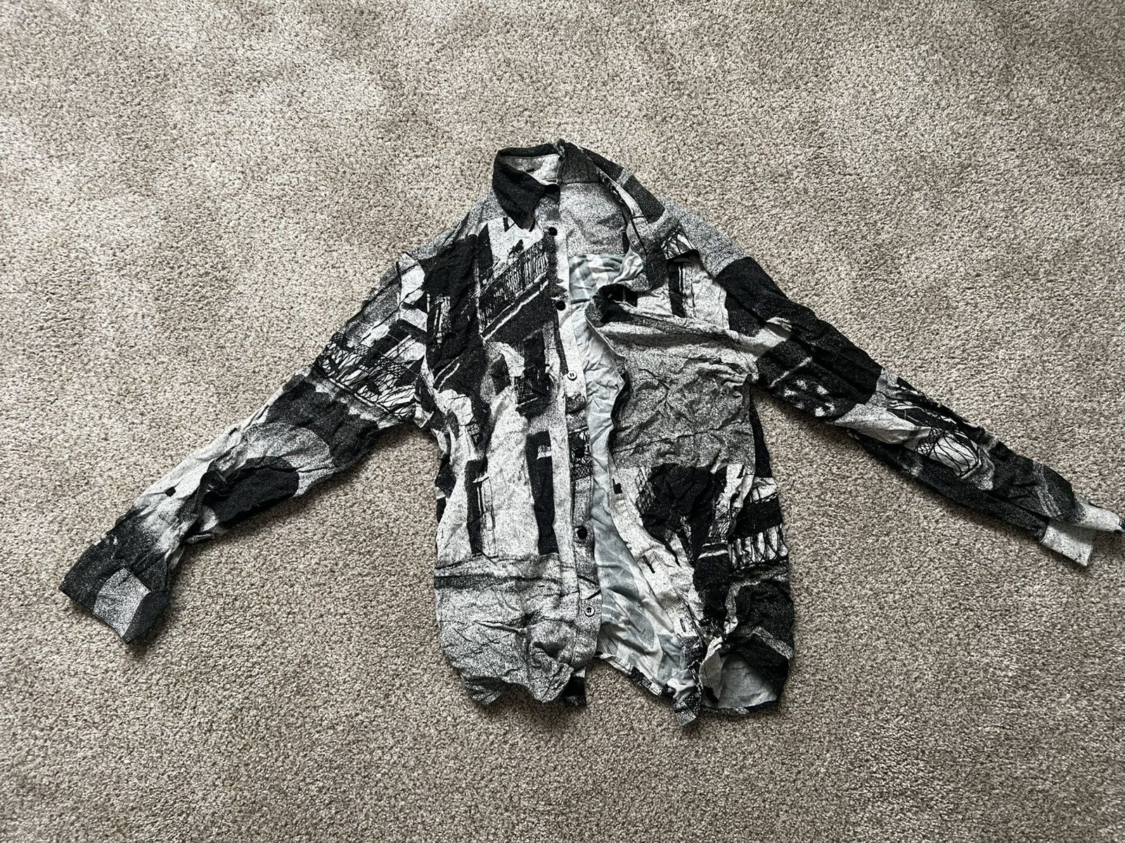 Zara Zara graphic button up Size US S / EU 44-46 / 1 - 1 Thumbnail