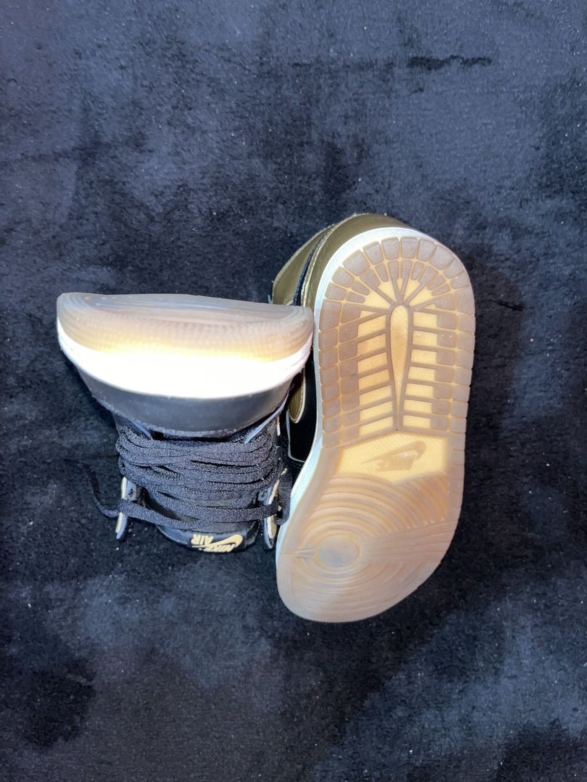 Nike Nike Air Jordan 1 retro high OG Size US 7.5 / EU 40-41 - 6 Thumbnail