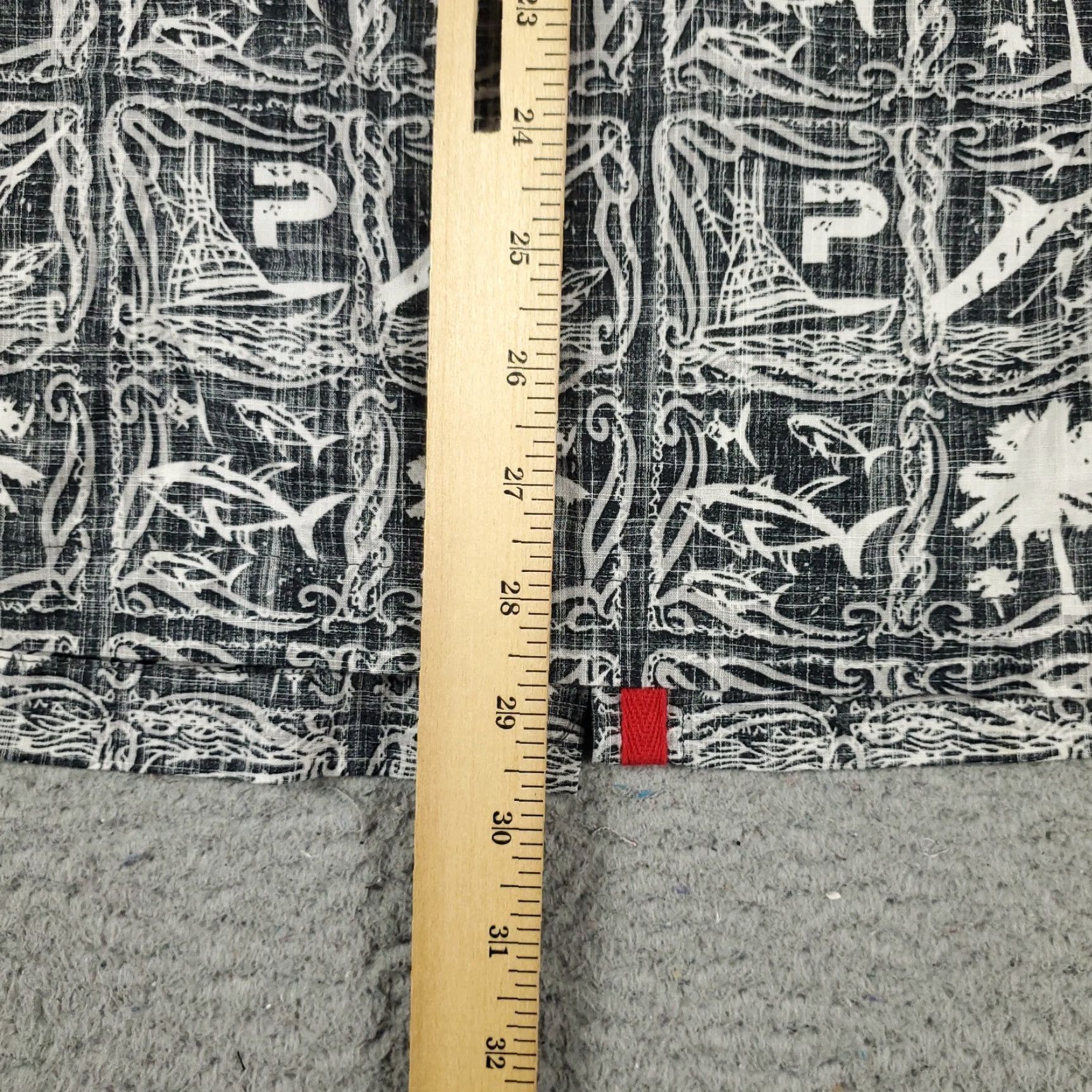 Vintage Pelagic Shirt Mens Large Black White Casual Button Up Short Sleeve Mens L Gray Cotton Woven Button-Up Collar Geometric Pattern Size US L / EU 52-54 / 3 - 4 Thumbnail