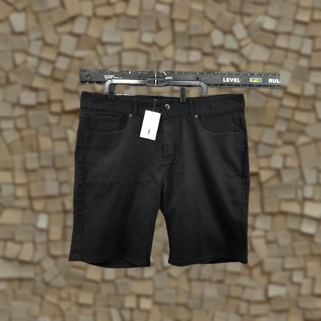 Fashion Nova Fashion Nova Chino Shorts Mens Regular Mid Black Denim 42 Waist 5-Pocket Vintage No Size US 42 / EU 58 - 1 Thumbnail