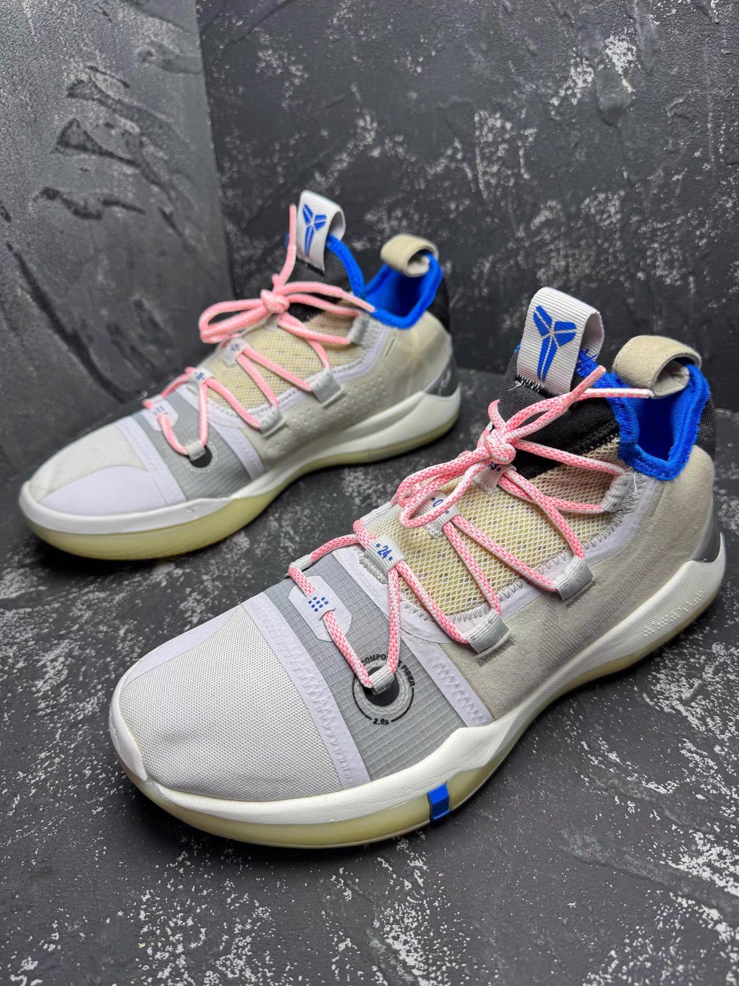 Nike Nike Kobe AD Drew League White & Pink Q10 Size US 9.5 / EU 42-43 - 1 Thumbnail