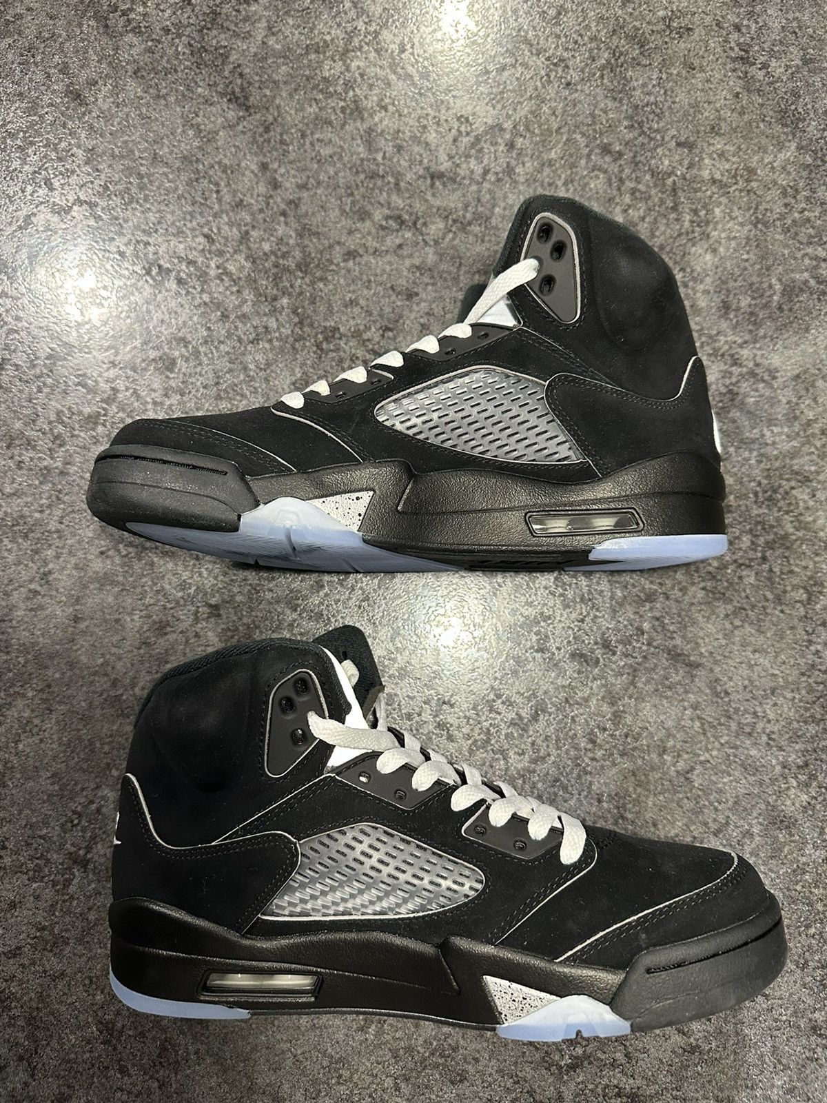 Jordan Brand Nike Air Jordan 5 Retro Black Metallic Reimagined size 7 Size US 7 / EU 40 - 2 Thumbnail