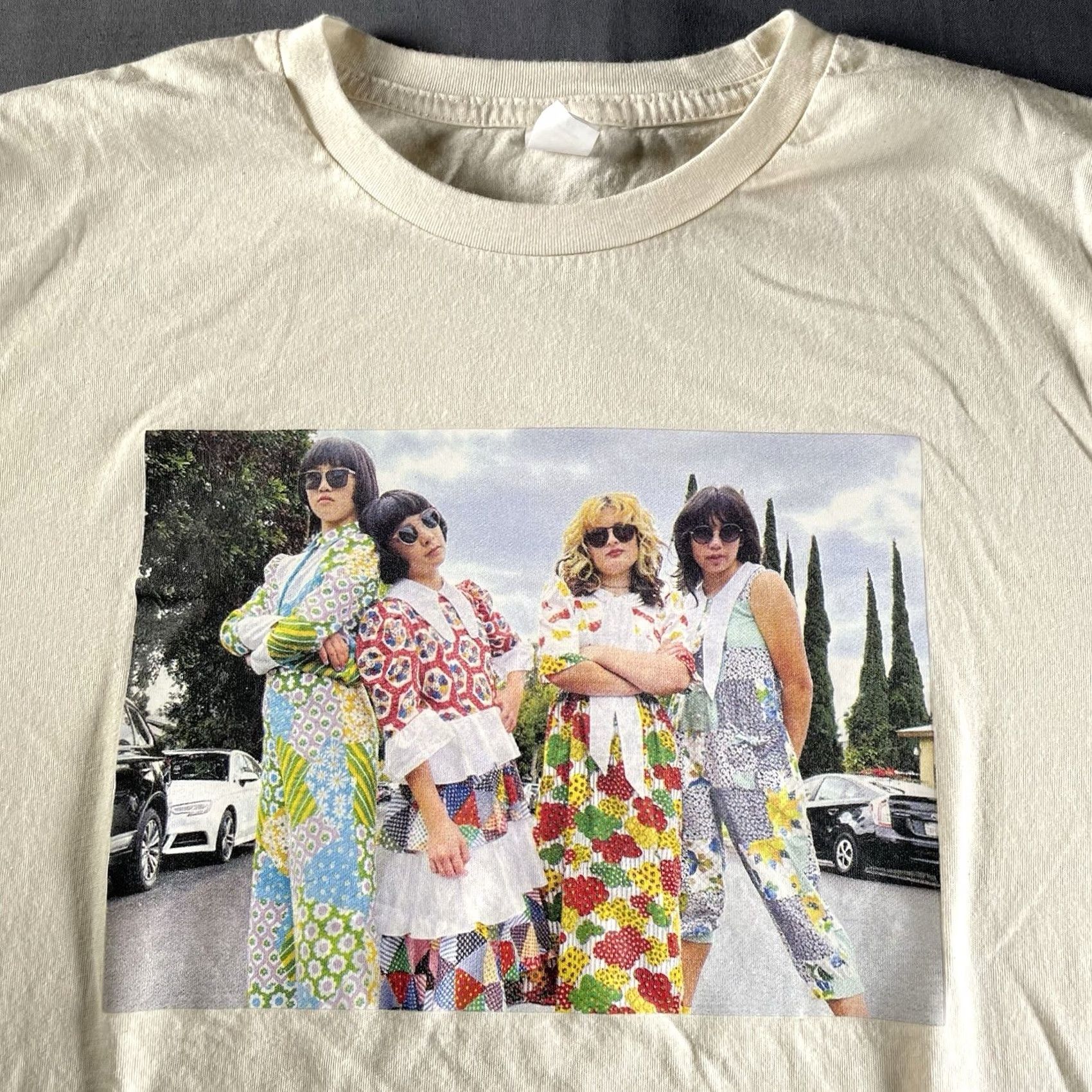 Parker The Linda Lindas Shirt Mens Medium Los Angeles Punk Rock Warby Parker Green Day T-Shirt Beige Mens Rock 90s (if applicable) Size US M / EU 48-50 / 2 - 2 Thumbnail