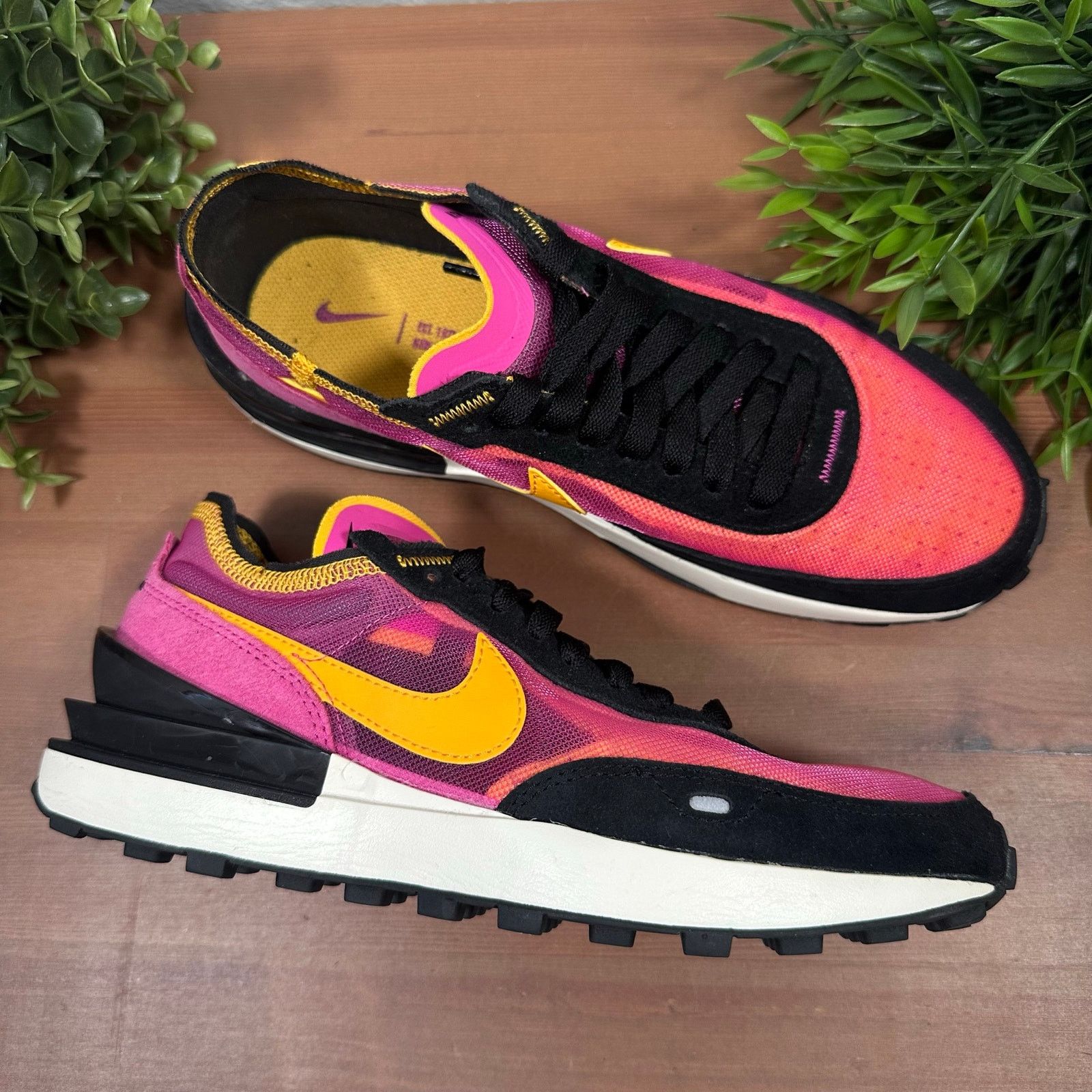 Nike Nike Men's Waffle One Active Fuchsia Shoes Size 6.5 Size US 6.5 / EU 39-40 - 1 Thumbnail