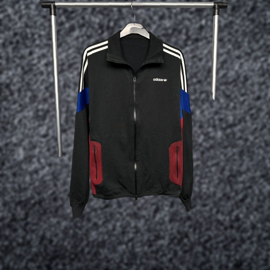 Adidas Adidas Jacket Track Adidas Mens Vintage Style Size L Black Size US L / EU 52-54 / 3 - 1 Thumbnail