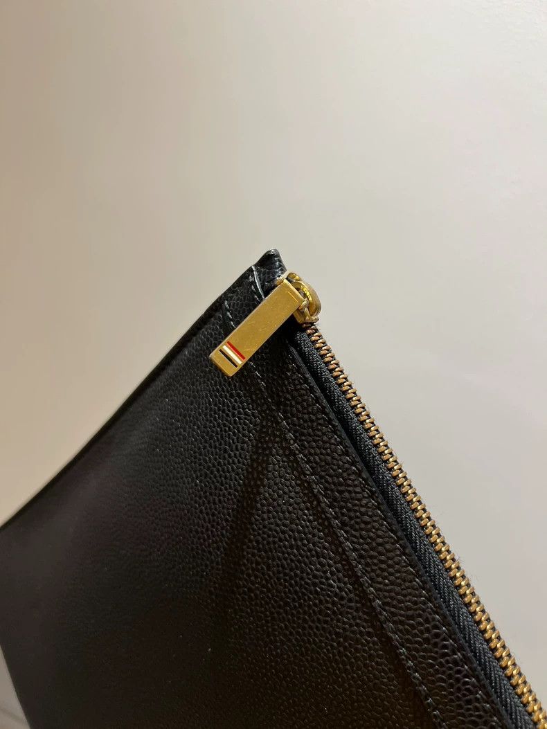 Thom Browne Thom Browne Size OSLitchi Leather Handbag 2501-Nextarrow Size ONE SIZE - 4 Thumbnail