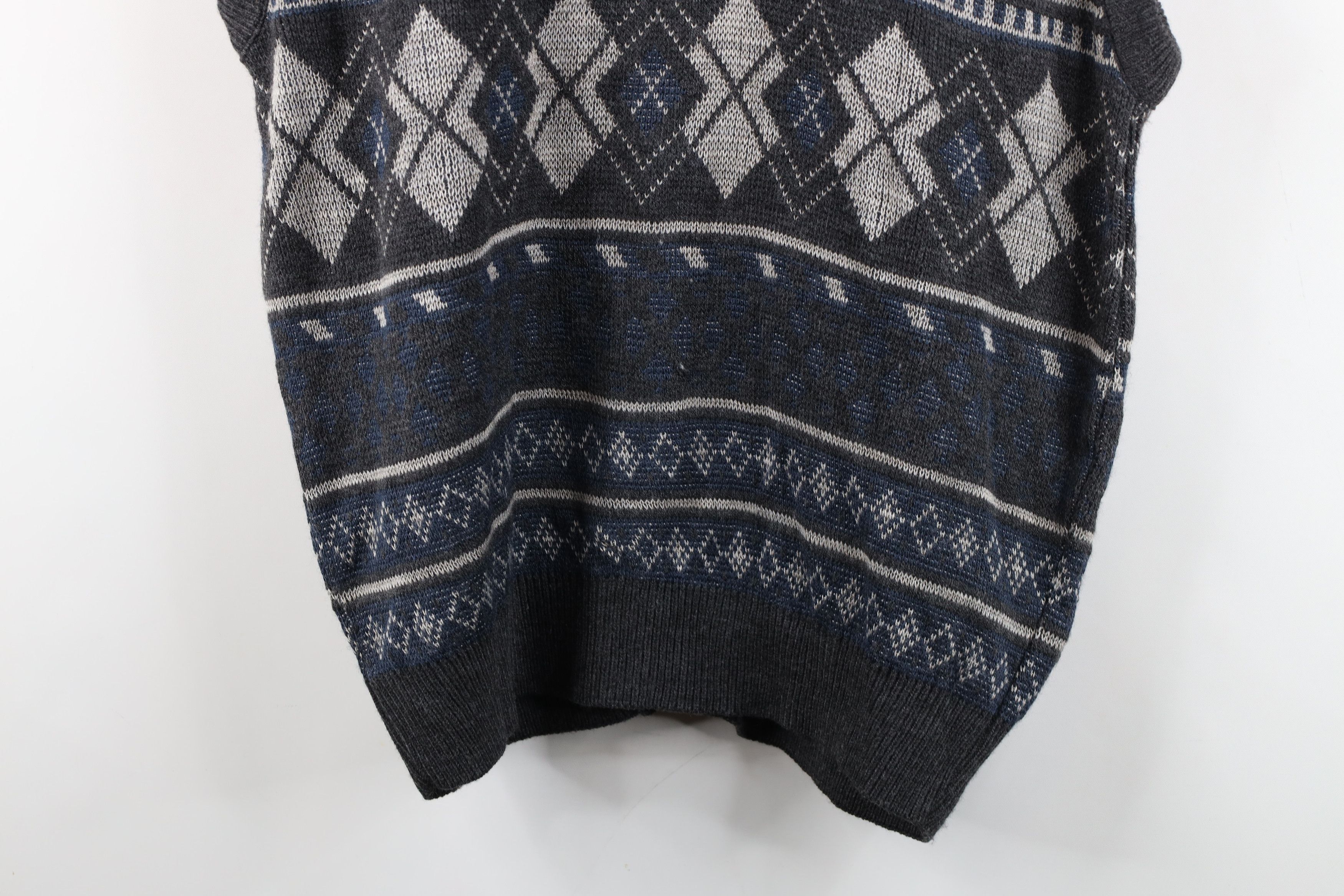 Vintage Deadstock Vintage 90s Streetwear Isle Cardigan Sweater Vest Size US XL / EU 56 / 4 - 12 Thumbnail
