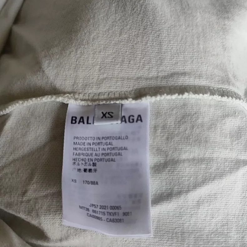 Balenciaga Balenciaga Ripped T-Shirt Xs Size Size US XS / EU 42 / 0 - 3 Thumbnail