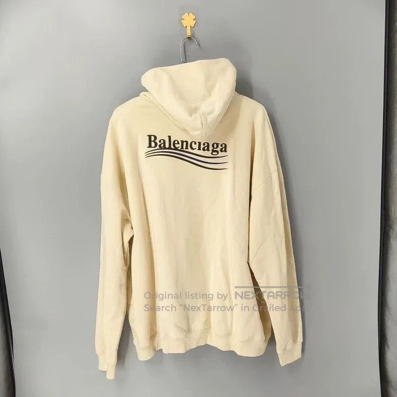 Balenciaga Balenciaga Beige Coca. Size US XS / EU 42 / 0 - 2 Thumbnail