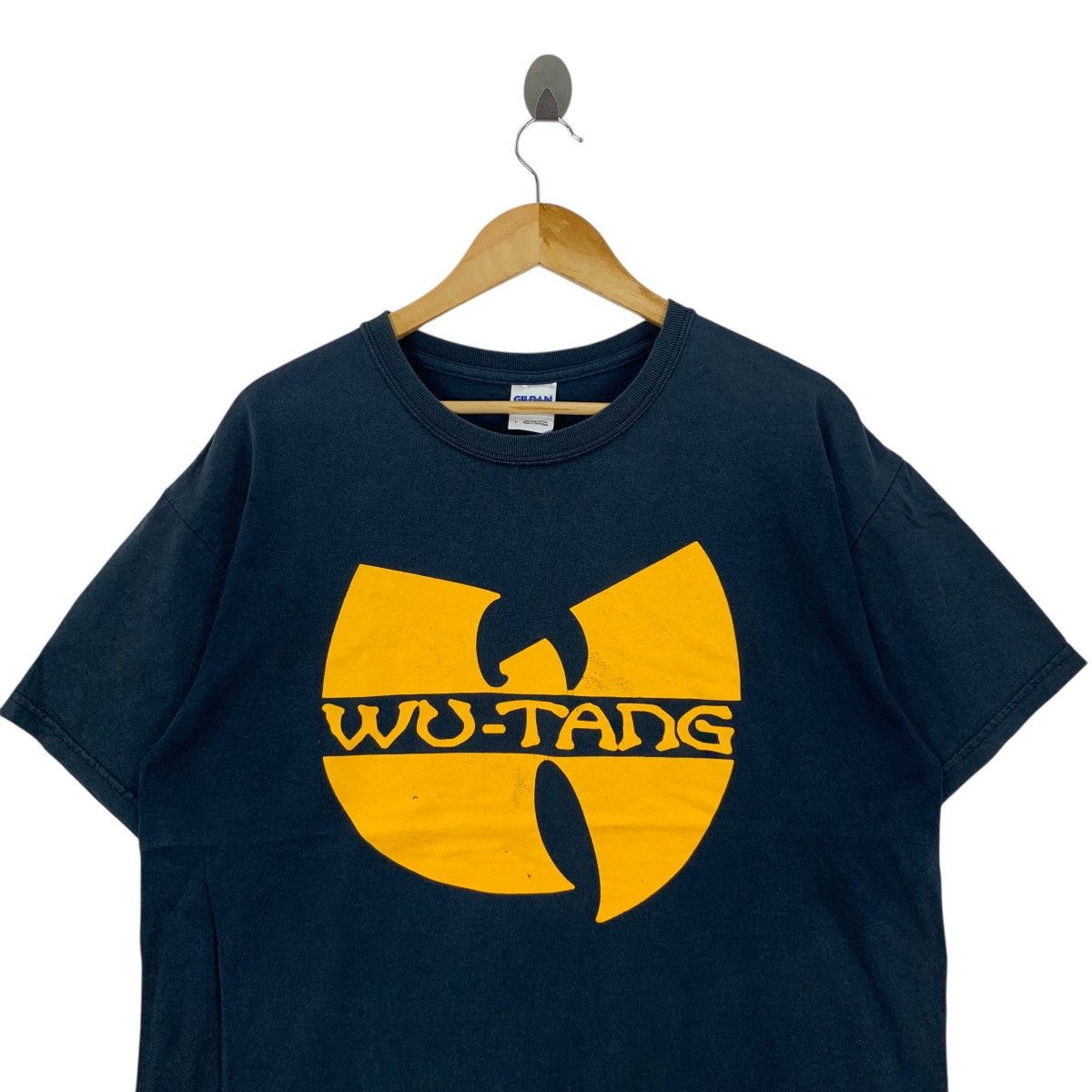 Vintage × Wu-Tang Clan Vintage WU TANG CLAN American Hip Hop Singer Logo T-Shirt Size US L / EU 52-54 / 3 - 2 Thumbnail