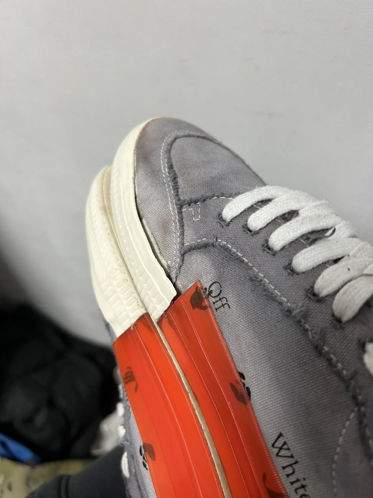 Off-White Off-White Vulcanized Suede Luxury Gray Sneakers EU43 Shoes Size US 10 / EU 43 - 12 Thumbnail
