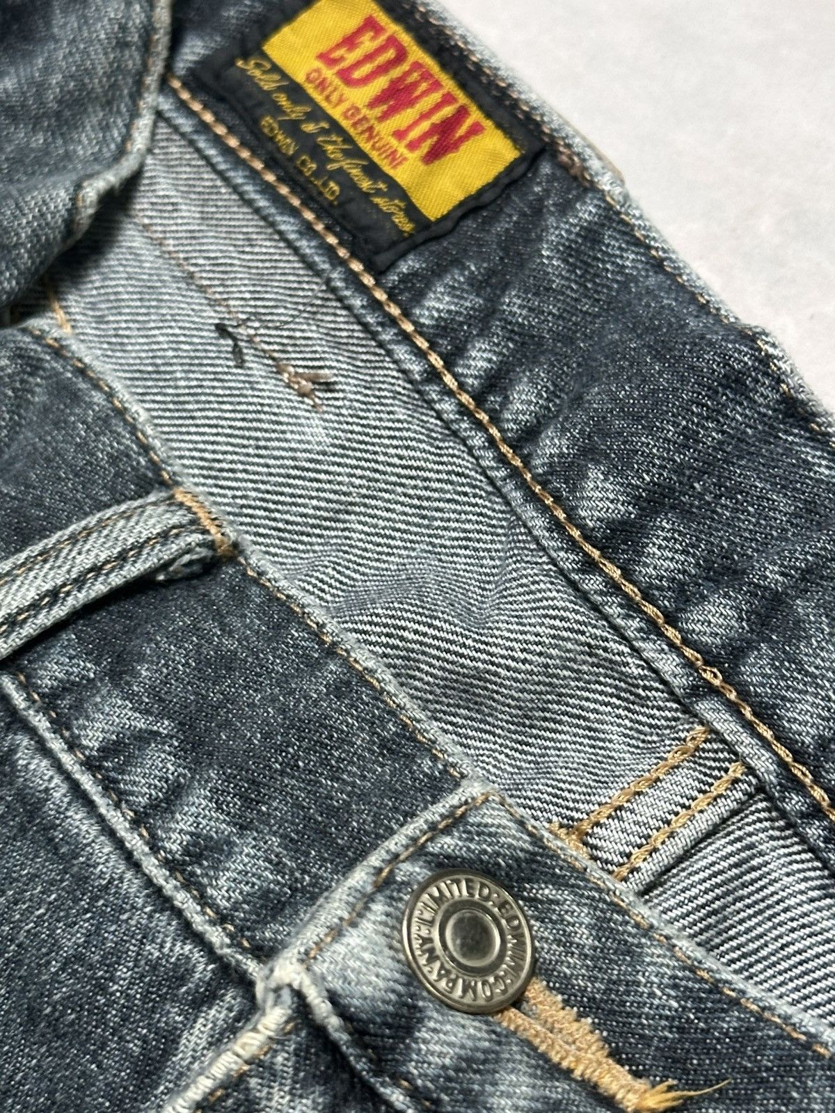 Edwin Rare Edwin Vintage Orange Tab Straight Loose and Faded Wash Size US 31 - 10 Thumbnail