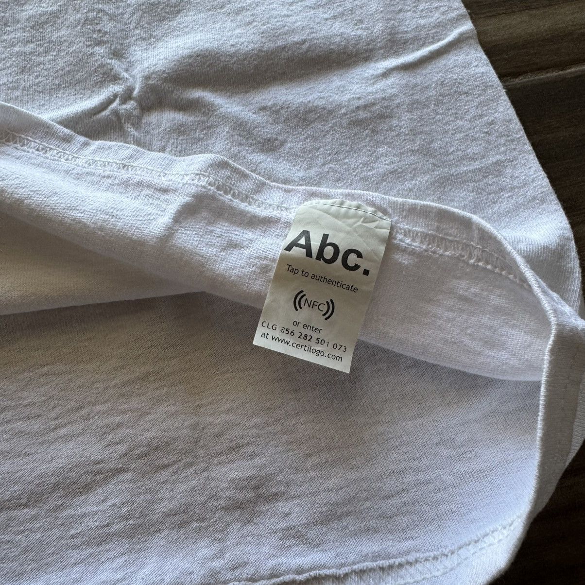 Advisory Board Crystals ABC Australian Relief tee Size US L / EU 52-54 / 3 - 3 Thumbnail