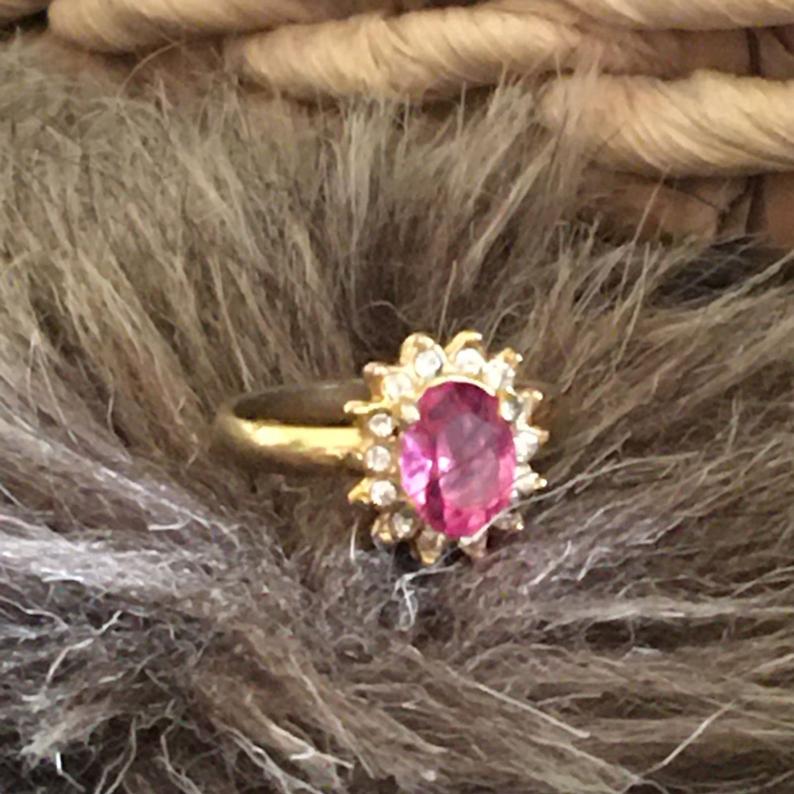 Vintage Vintage oval pink crystal cluster gold tone ring Size ONE SIZE - 2 Thumbnail