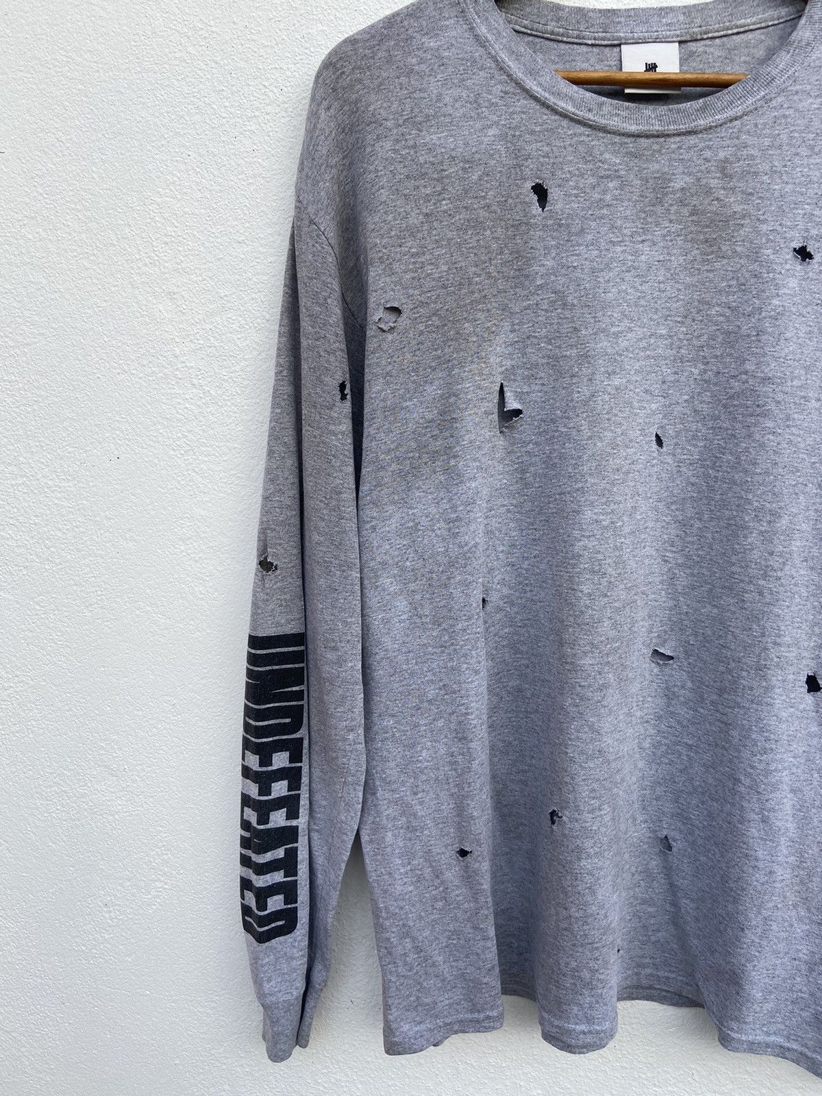 Undefeated Undefeated Play Dirty t shirt distressed long sleeve Size US M / EU 48-50 / 2 - 2 Thumbnail