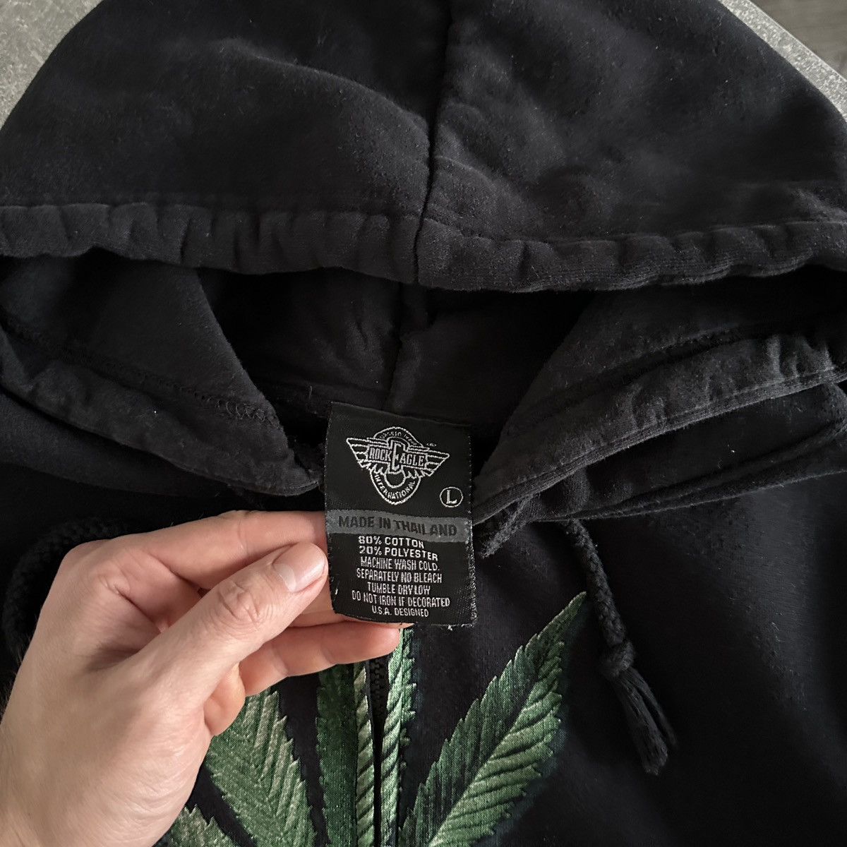 Vintage Vintage 90s Weed Who do you trust God Human grass hoodie y2k Size US L / EU 52-54 / 3 - 13 Thumbnail