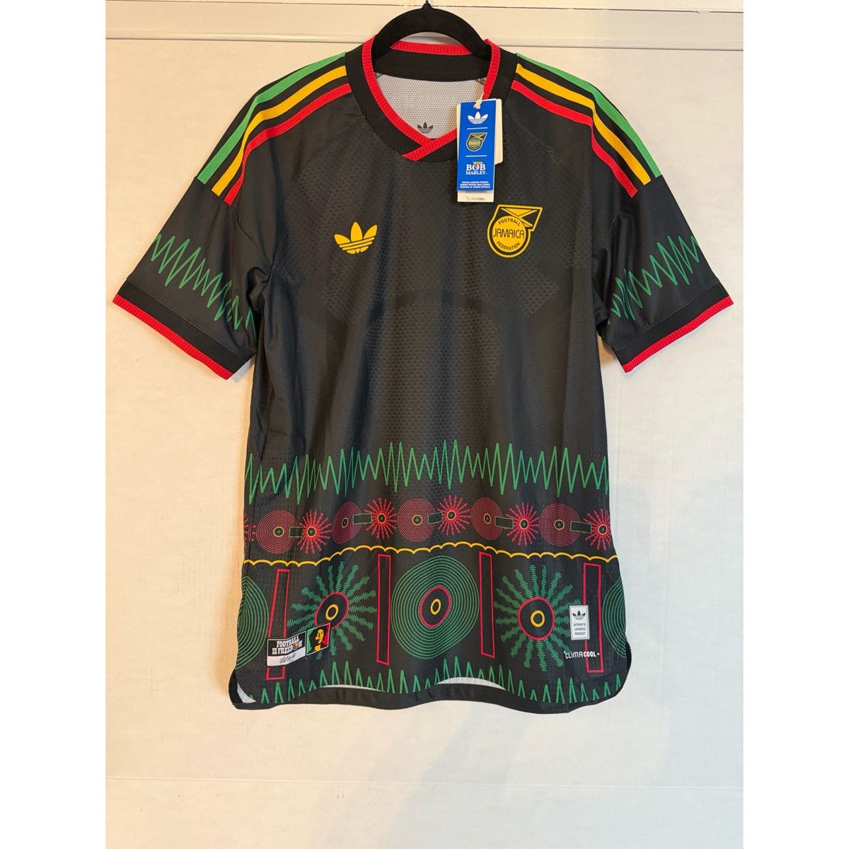 Adidas JAMAICA 26 X BOB MARLEY AWAY AUTHENTIC JERSEY Size US M / EU 48-50 / 2 - 1 Thumbnail