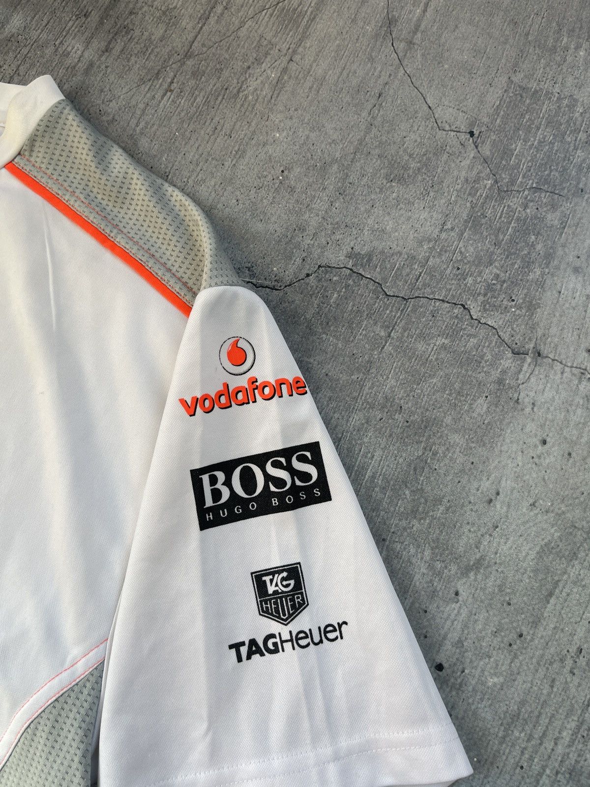 Hugo Boss × Malcolm McLaren × Mercedes-Benz Vintage Hugo Boss Mclaren Mercedes Benz T-shirt racing retro Size US XXL / EU 58 / 5 - 5 Thumbnail