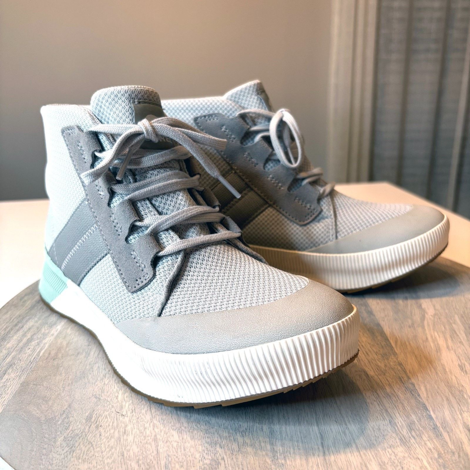 SOREL Sorel Out N About III Sneakers Sz 10 Gray Mid Top NL4861-009 Size US 10 / IT 40 - 1 Thumbnail