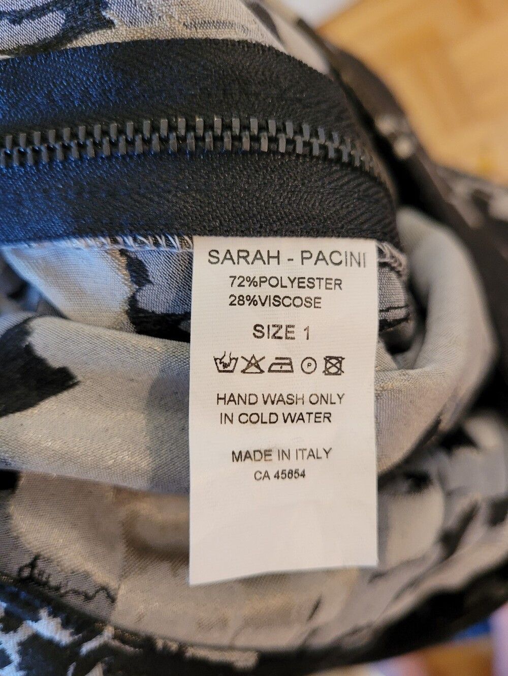 Sarah Pacini Sarah Pacini Soumia Camo Tappered Leg Cropped Pants - 27 Size 27" / US 4 / IT 40 - 6 Thumbnail