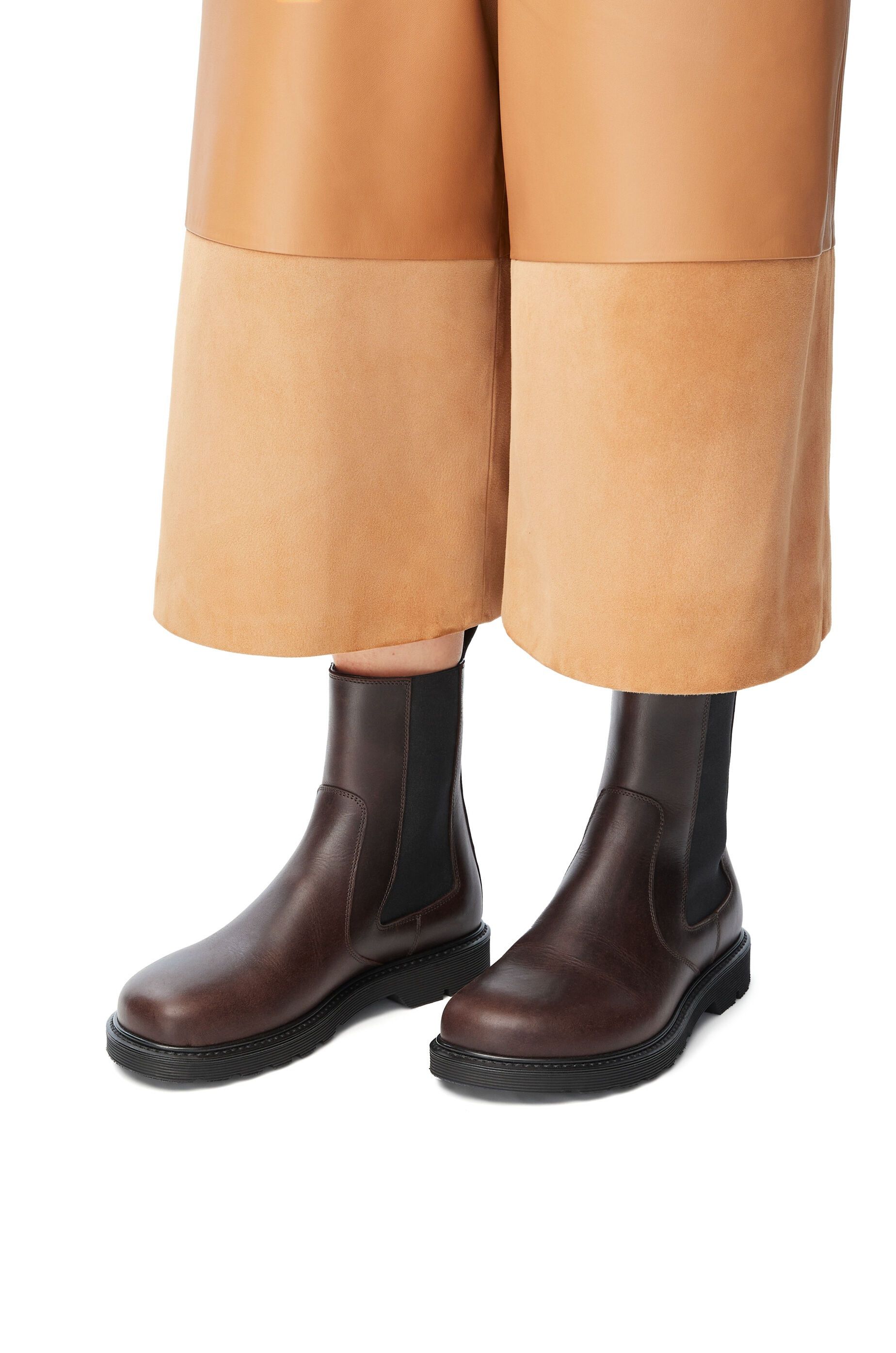 Loewe o1in1g0426 Blaze Chelsea Boots in Dark Brown Size US 9 / IT 39 - 2 Thumbnail