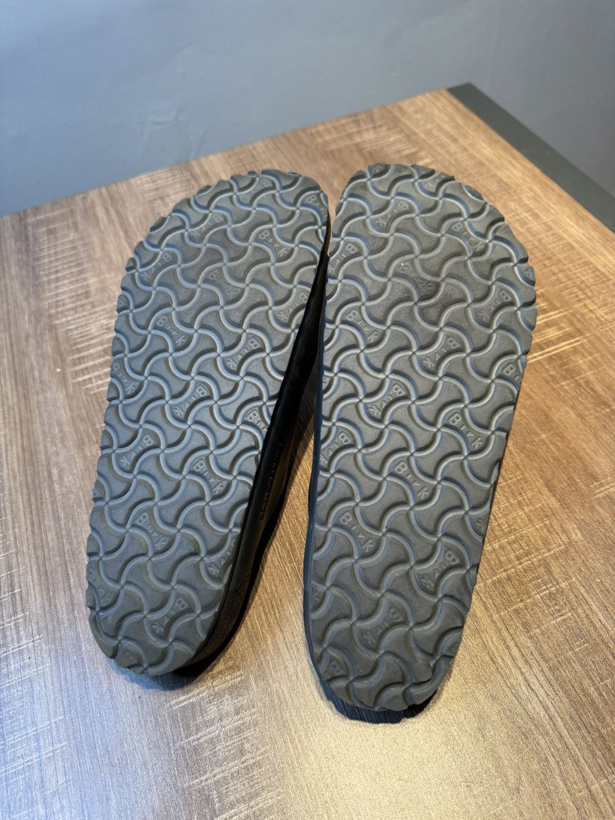 Birkenstock Birkenstock Arizona EVA Anthracite Regular Size 41 L10 M8 Size US 8 / IT 38 - 6 Thumbnail