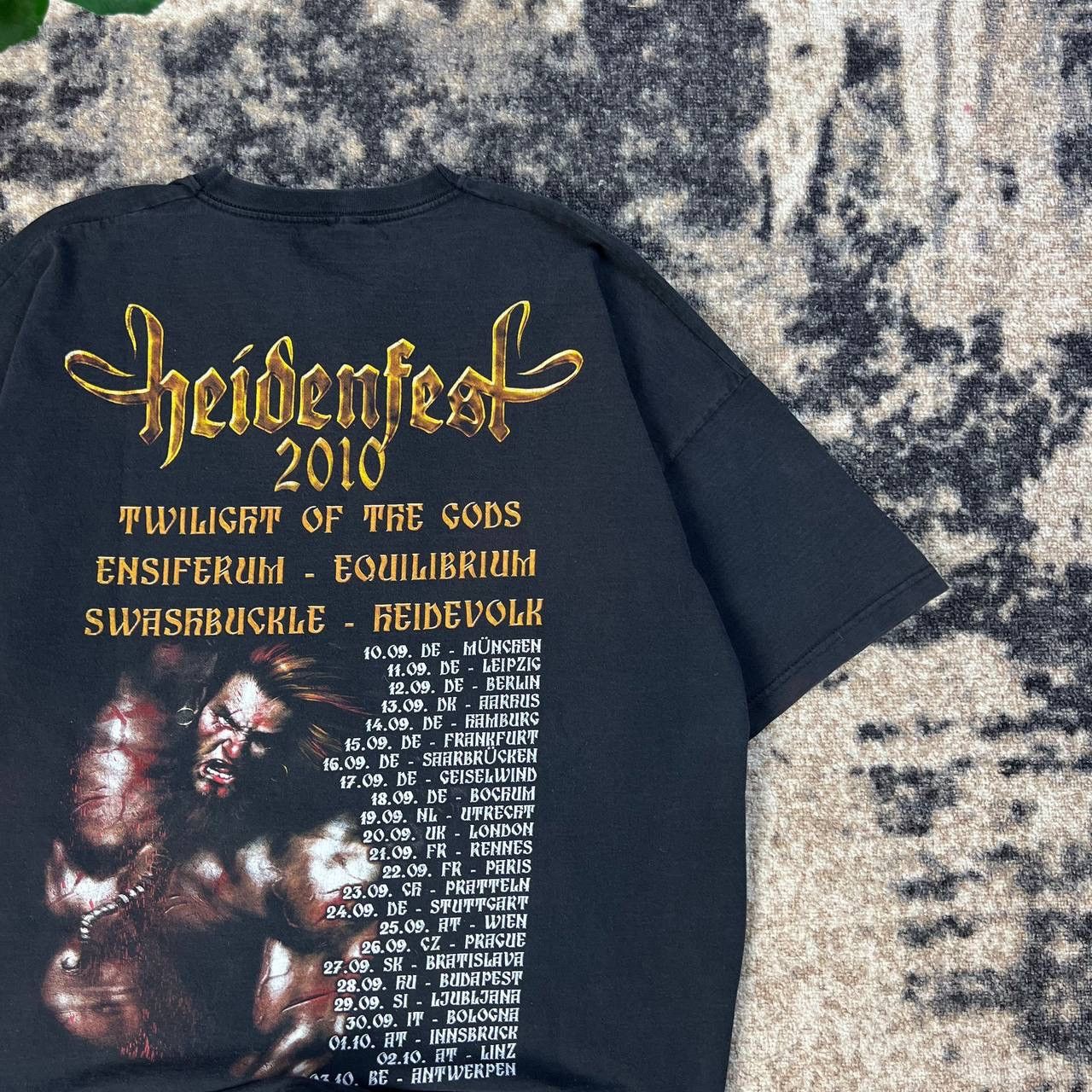 Band Tees Heidenfest Vintage Y2K Rock Bands Tour T-Shirt 1TS85 Size US XL / EU 56 / 4 - 6 Thumbnail