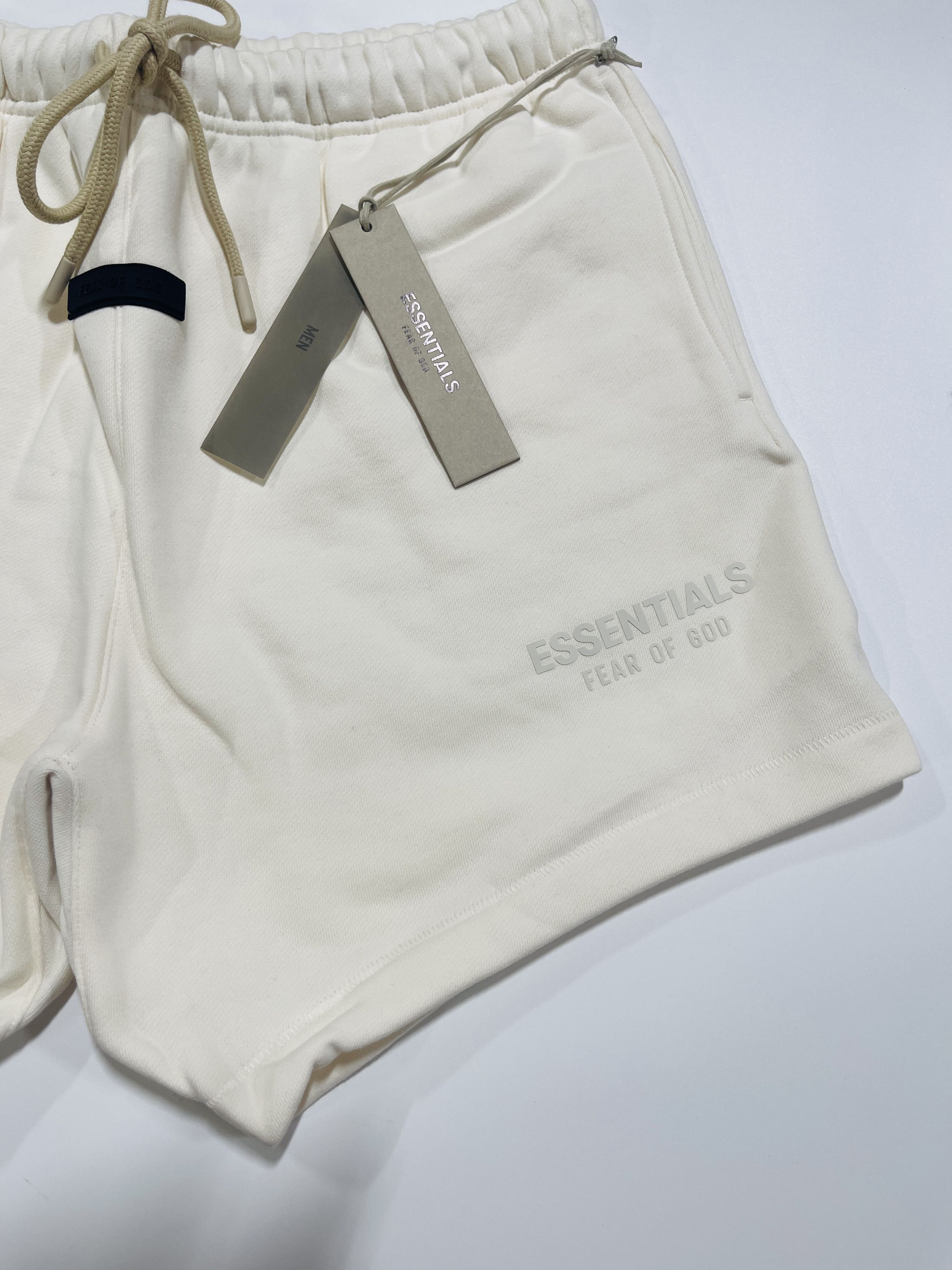 FOG × Fear of God Fear of God Essentials Sweatshort White Cloud Dancer Size XS Size US 30 / EU 46 - 5 Thumbnail