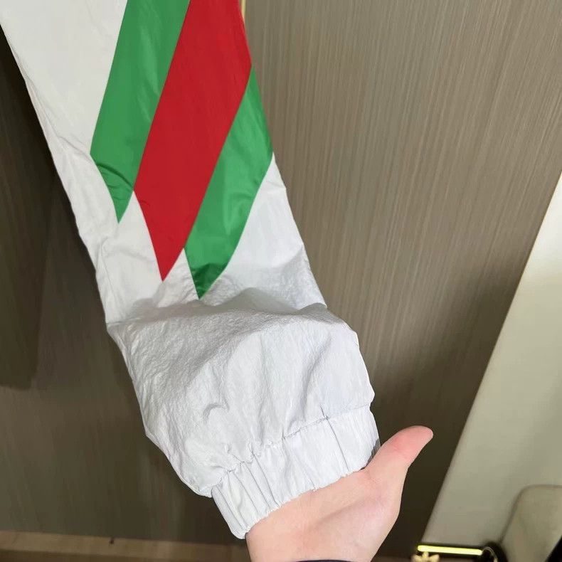 Gucci Gucci Size M Red and green striped functional sweatpants s Size US 30 / EU 46 - 4 Thumbnail