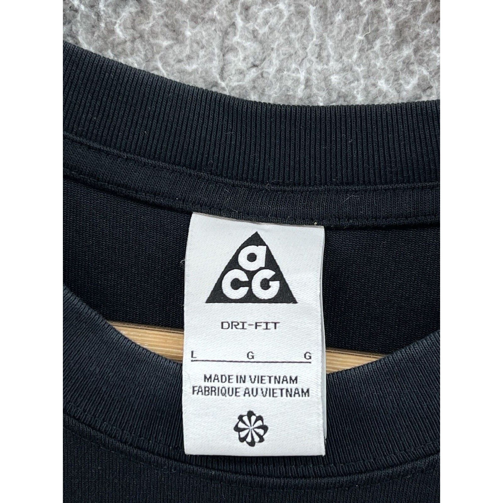 Nike Nike Men's ACG T-Shirt DJ3642-010 Black/White Size Large Size US L / EU 52-54 / 3 - 3 Thumbnail