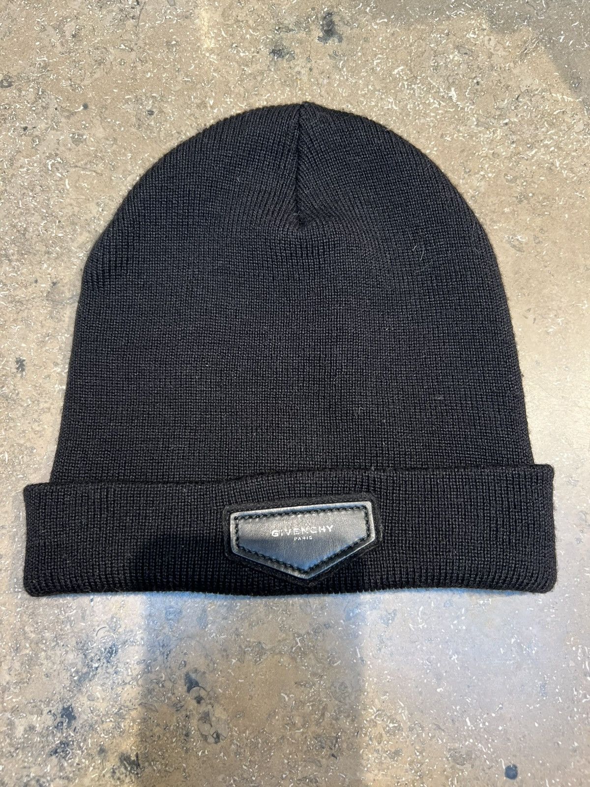 Givenchy Givenchy Logo leather Beanie Hat Size ONE SIZE - 1 Thumbnail