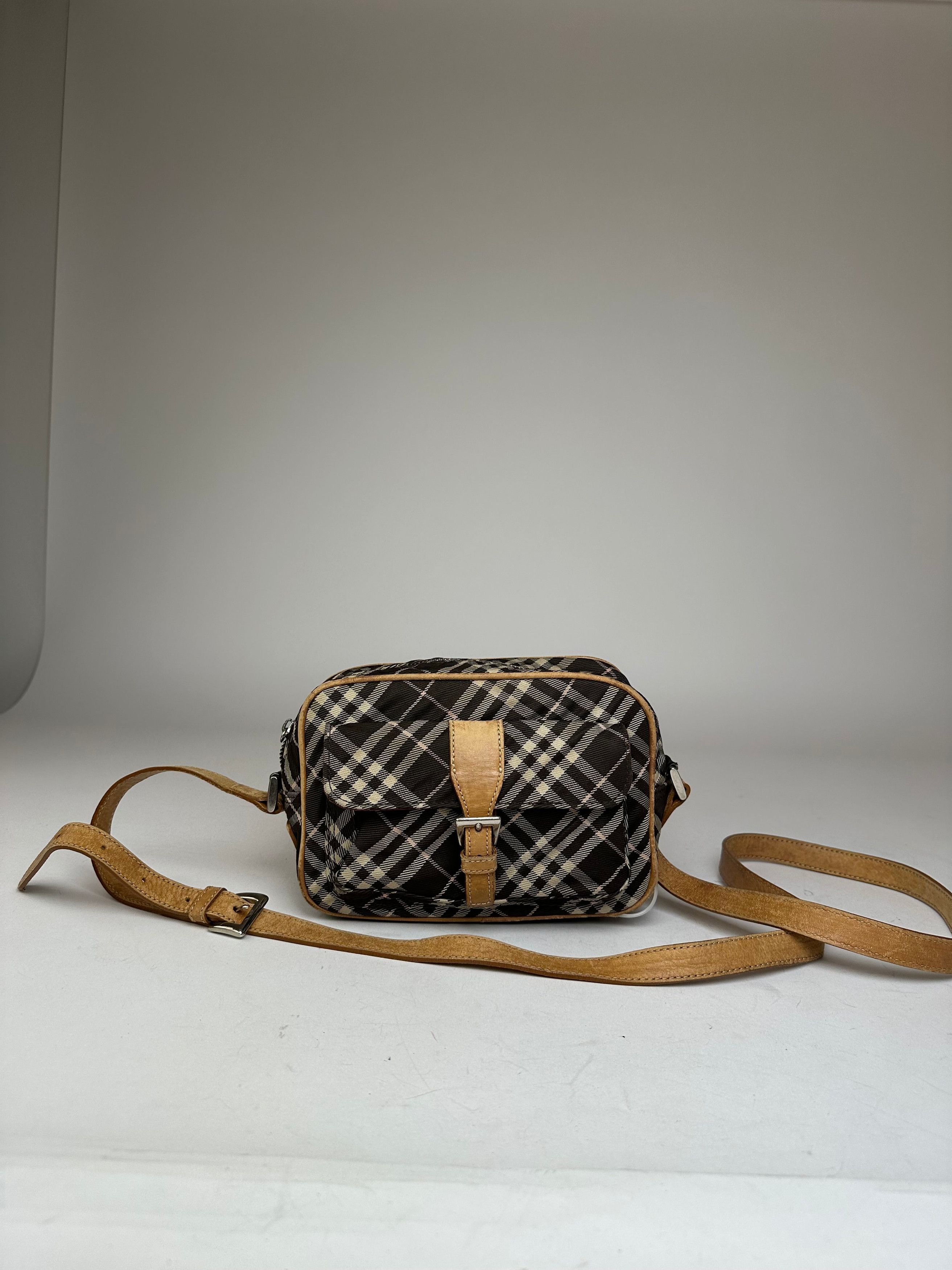 Burberry Vintage Checked Crossbody Bag Black White Brown Size ONE SIZE - 1 Thumbnail