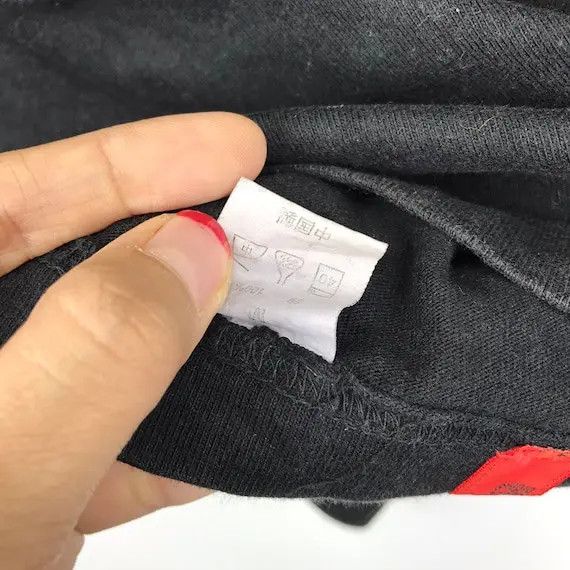 Studio D'Artisan Vtg 90’ STUDIO D’ARTISAN JAPAN Surprised Pig Tee Shirt Size US M / EU 48-50 / 2 - 8 Thumbnail