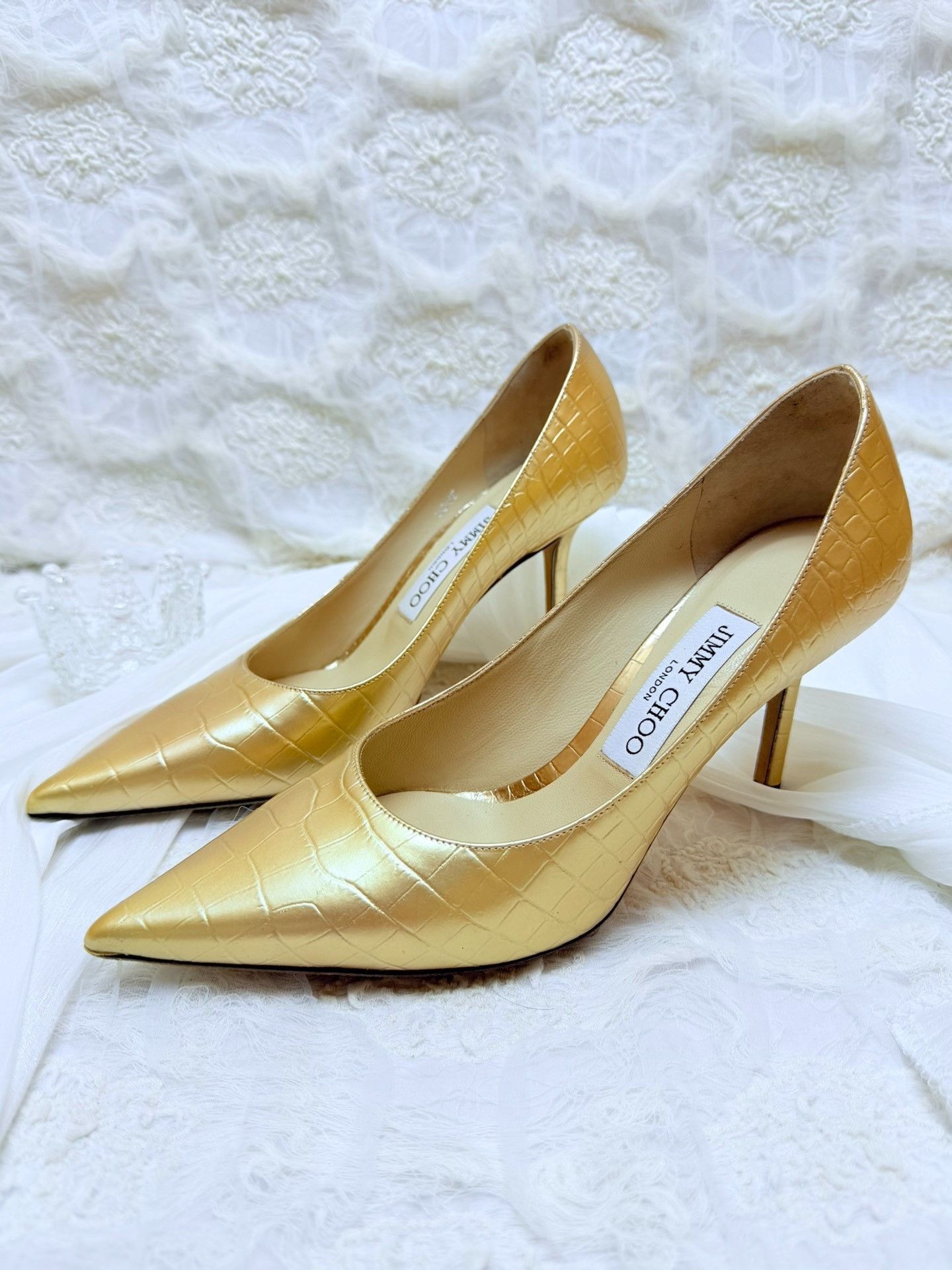 Jimmy Choo Jimmy Choo Gold Lowtop Sneakers us_6 Women Size US 6 / IT 36 - 1 Thumbnail