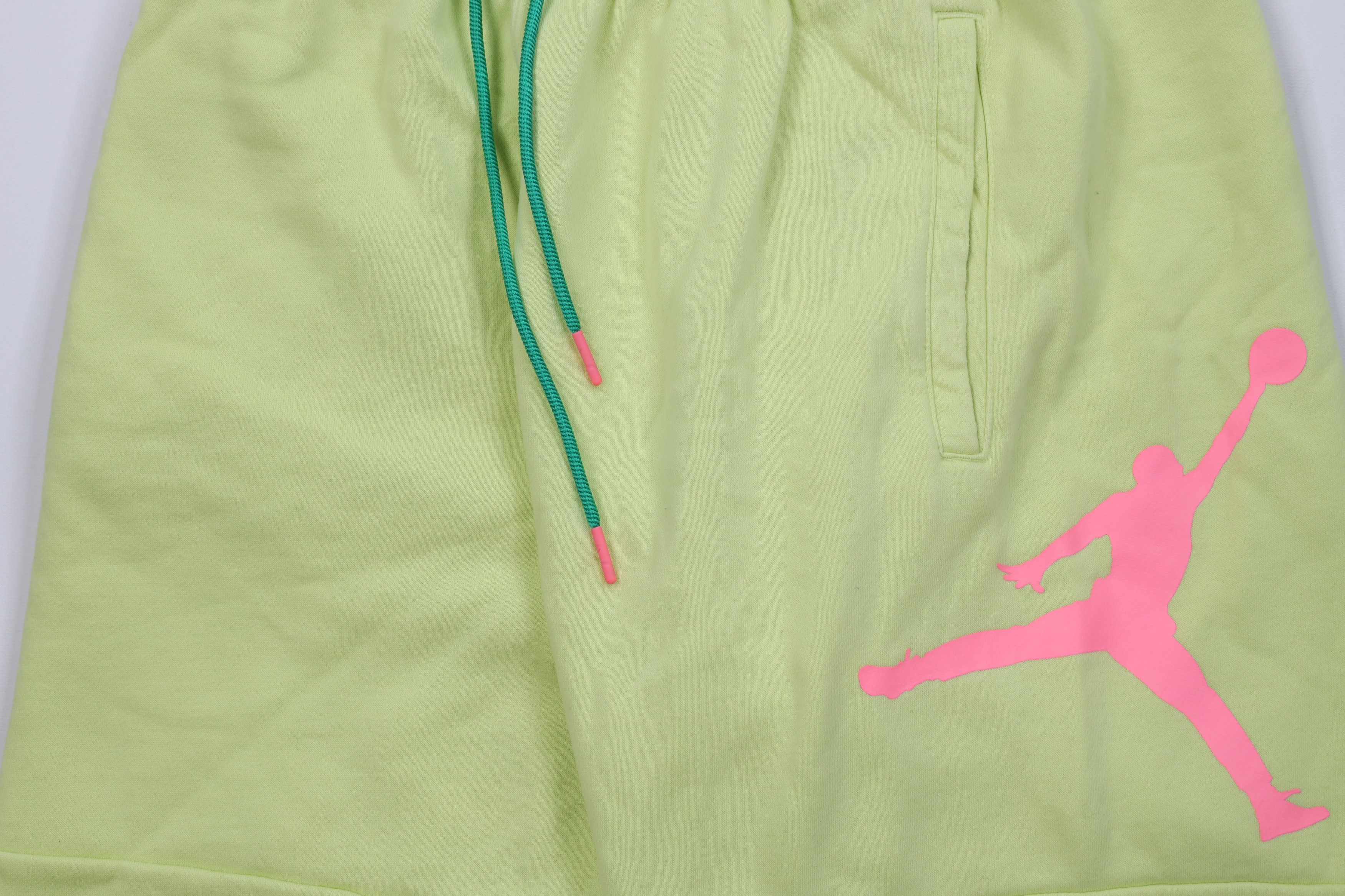 Nike Nike Air Jordan Big Logo Jumpman Fleece Shorts Lime Green Size US 32 / EU 48 - 3 Thumbnail