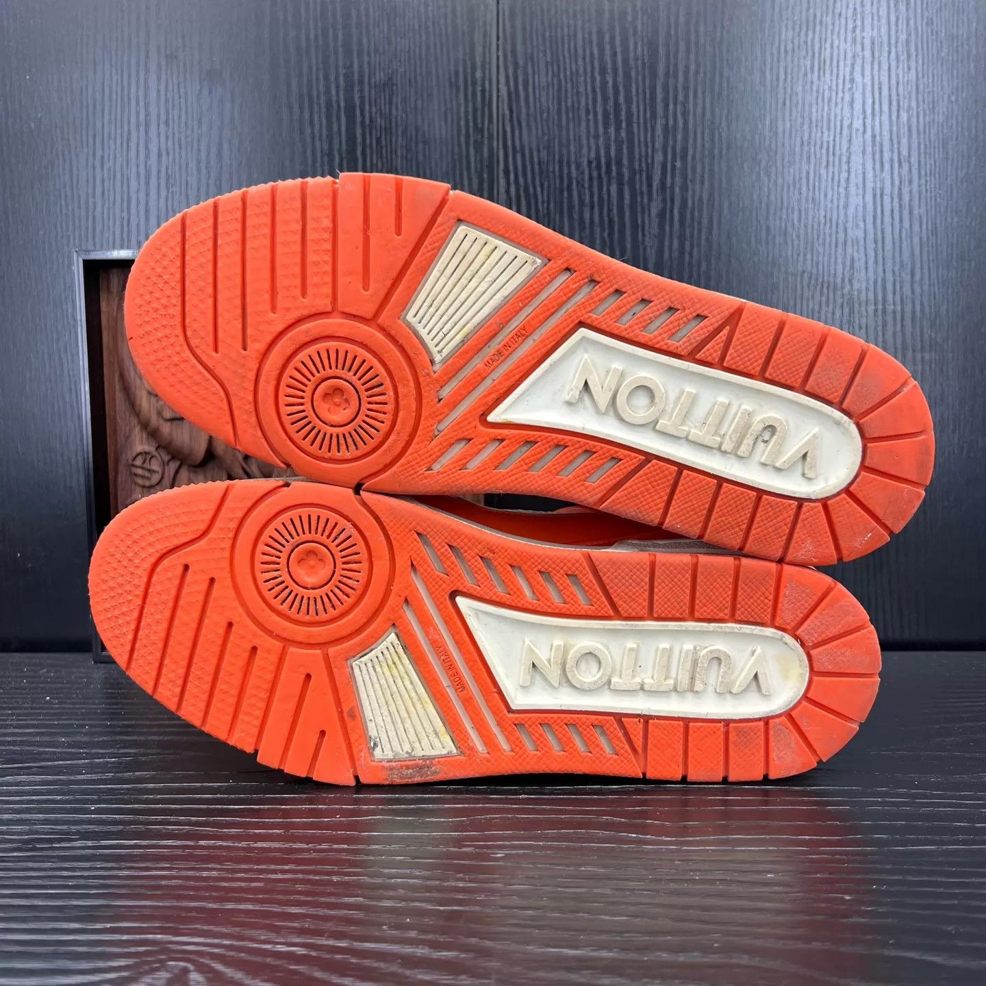 Louis Vuitton LV Trainer White Orange US7 EU41 New Original Box Size US 8 / EU 41 - 6 Thumbnail