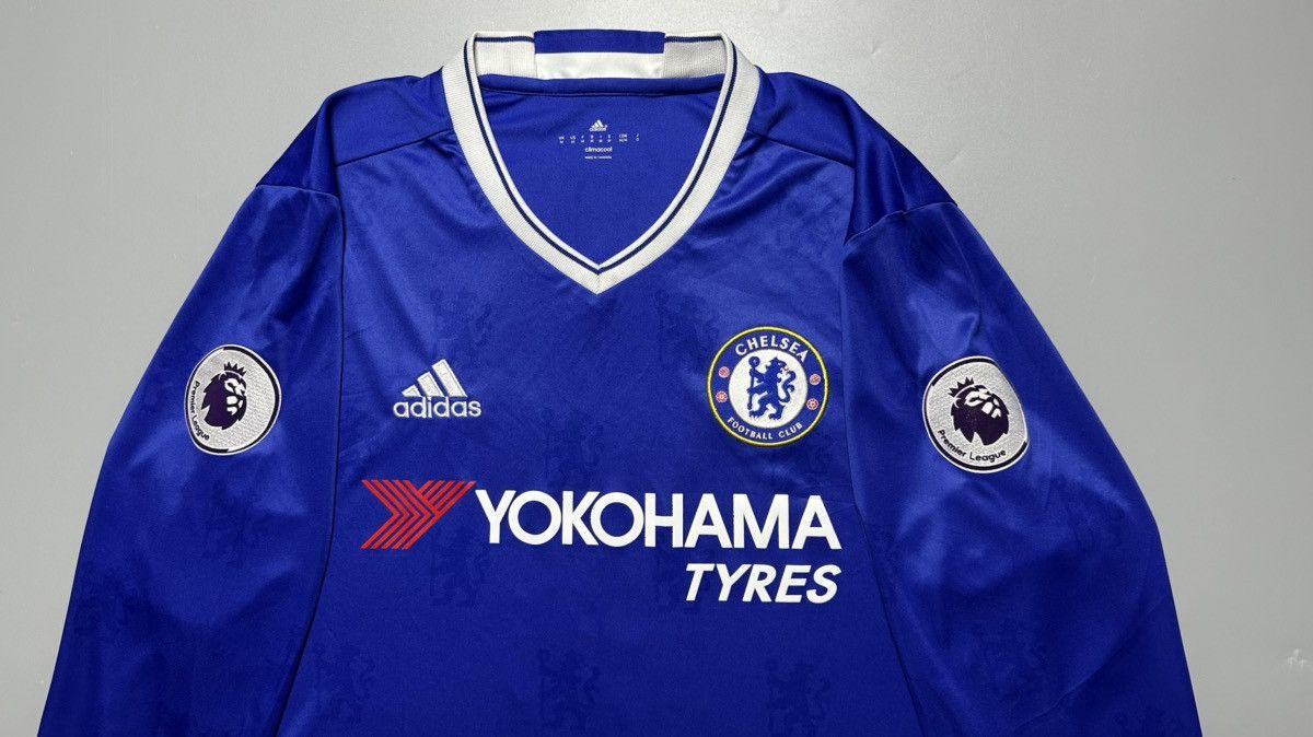 Vintage CHELSEA ADIDAS 2016/2017 FOOTBALL HOME JERSEY #11 PEDRO Size US M / EU 48-50 / 2 - 3 Thumbnail