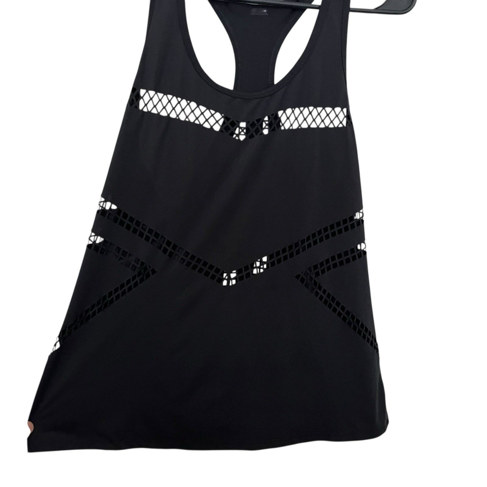 Forever 21 Forever 21 | Black Active Stretch Laser Cut A Line Tank Top Size L / US 10 / IT 46 - 2 Thumbnail
