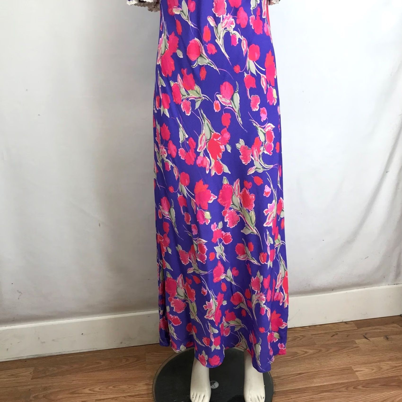 RIXO Rixo Floral Maxi Dress Purple Pink Short Sleeve Lace Trim Size L Dress Length Long Womens Size 36" / US 14 / IT 50 - 3 Thumbnail