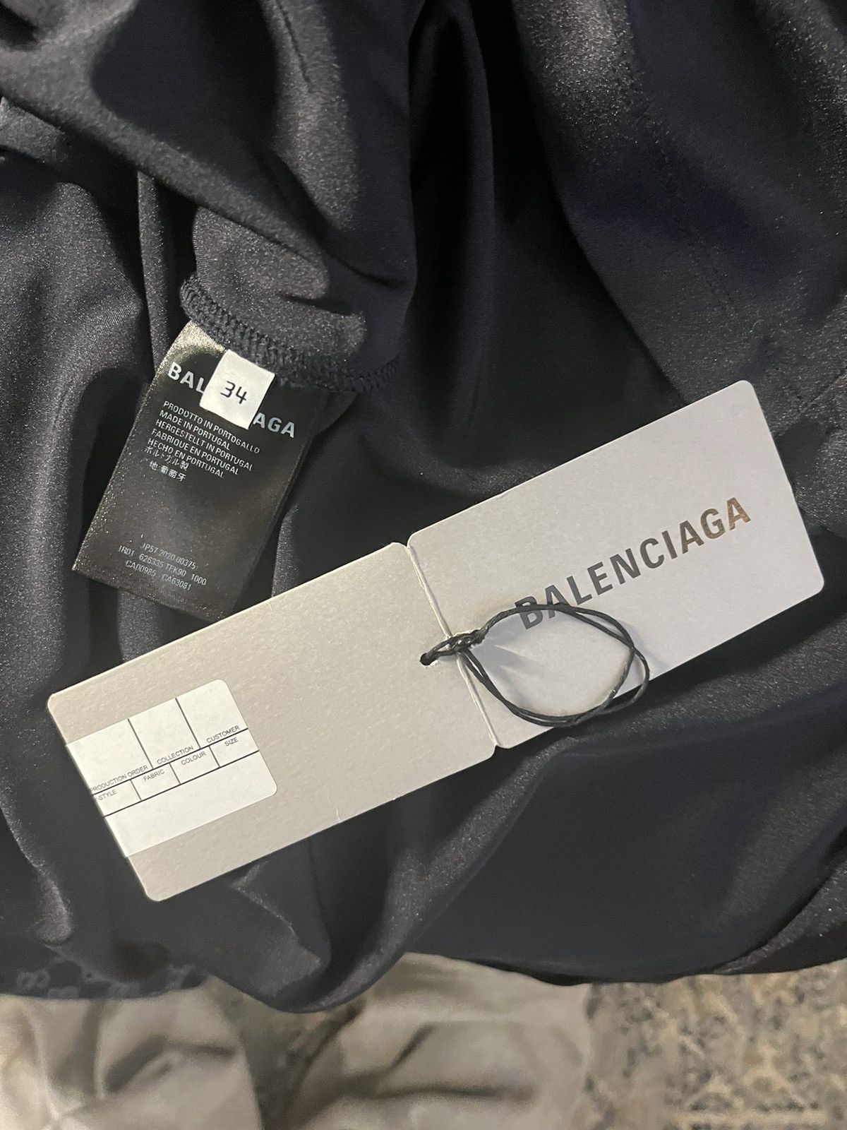 Balenciaga × Yeezy Balenciaga exclusive sample yeezy gown Size US L / EU 52-54 / 3 - 5 Thumbnail