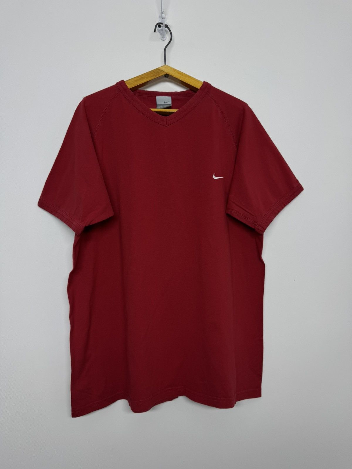Nike Vintage Y2K Nike Fit Travis Scott Mini Swoosh T-Shirt Red Size US XL / EU 56 / 4 - 1 Thumbnail