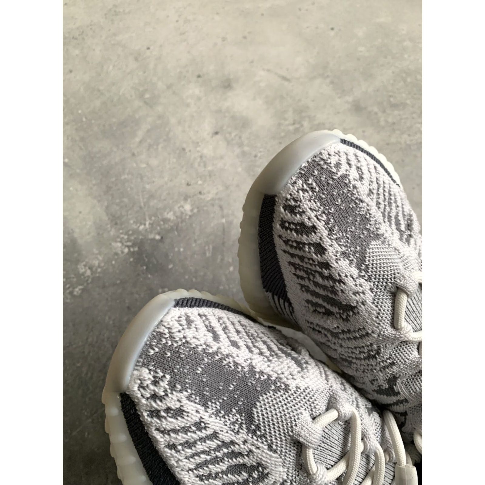 Adidas ADIDAS YEEZY 350 V2 CMPCT PANDA SNEAKERS US 8, UK 7.5, EU 41 1/3, 260 mm, Men, Sneaker, Panda, adidas Yeezy, White, Size US 8 Size US 8 / EU 41 - 4 Thumbnail