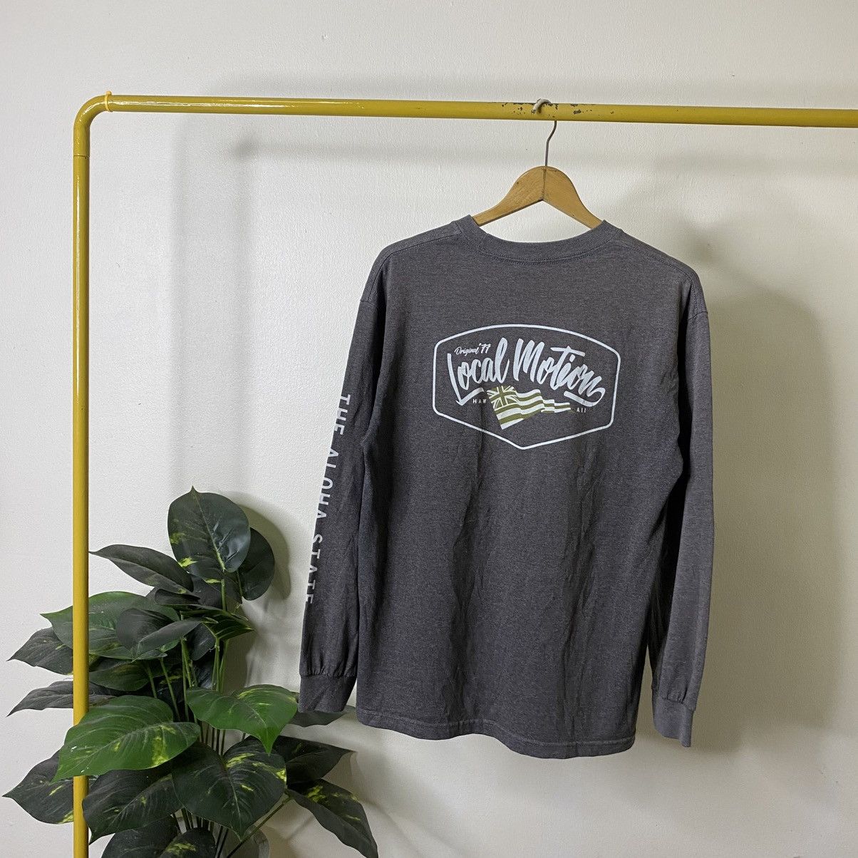 Vintage Y2K Local Motion Surf LS T Shirt Size US M / EU 48-50 / 2 - 1 Thumbnail