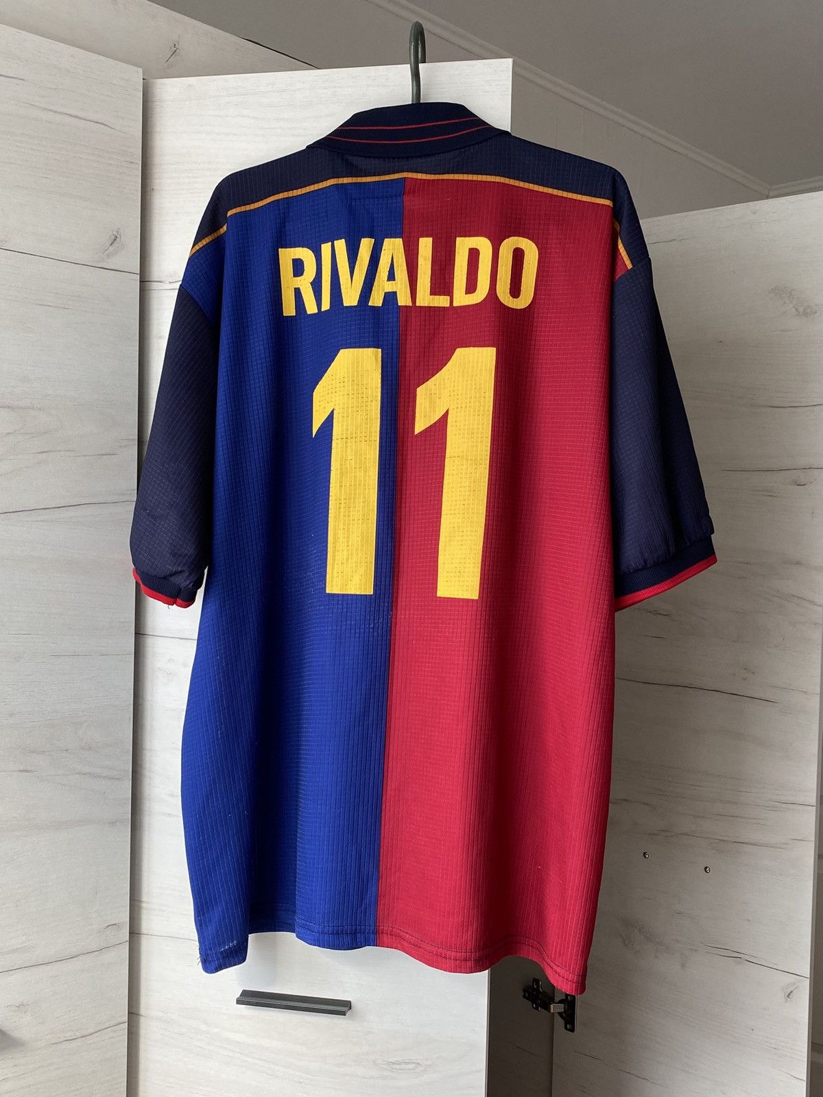 Other Barcelona Centenary Jersey XXL Rivaldo 11 1899-1999 Rare Size US XXL / EU 58 / 5 - 5 Thumbnail
