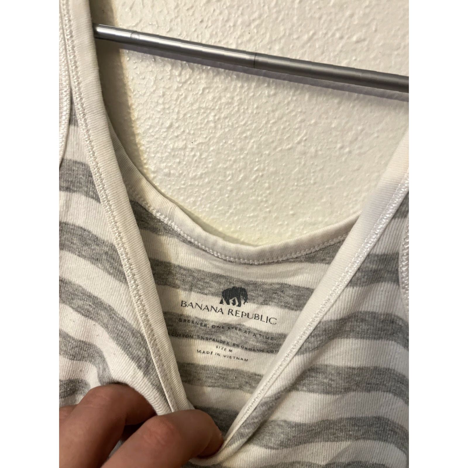 Banana Republic Banana Republic Tank Womens Medium White Gray Striped Cotton Blend Blouse Shirt Pocket Slim Casual M Size M / US 6-8 / IT 42-44 - 2 Thumbnail