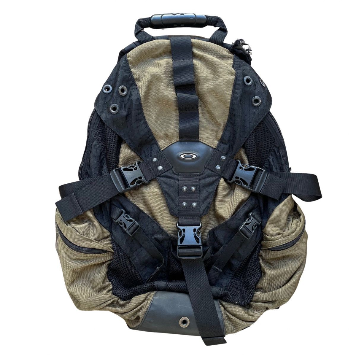 image of Archival Clothing x Oakley Vintage Oakley Icon Backpack Y2K in Black, Men's