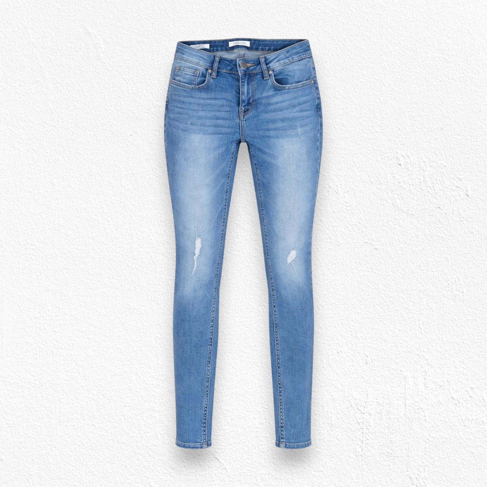 Other Vigoss Medium Wash Distressed Tomboy Skinny Jeans Size 27 Size 27" / US 4 / IT 40 - 1 Thumbnail