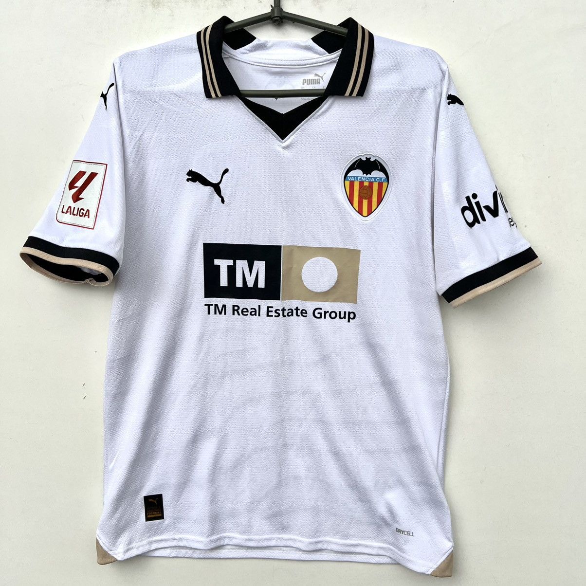 Puma Puma Valencia 2023-2024 Home soccer jersey football Shirt Size US M / EU 48-50 / 2 - 1 Thumbnail