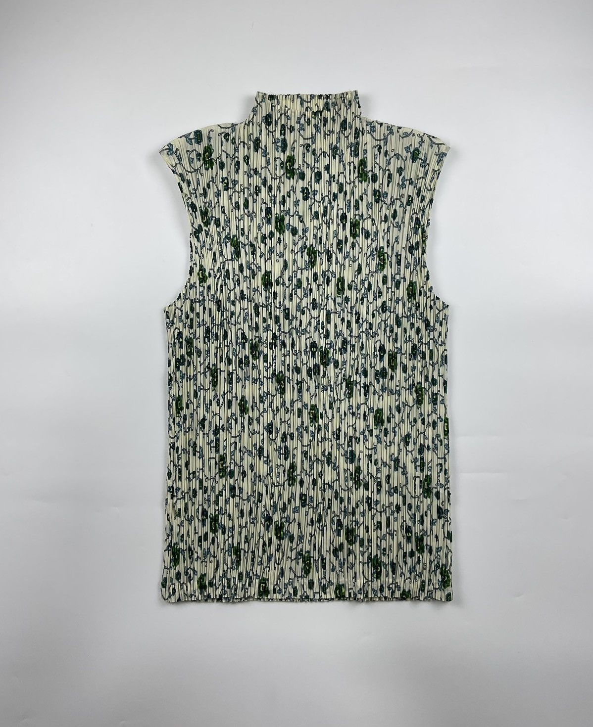 image of Issey Miyake Fete Pleated Floral Top in Green, Women's (Size Small)