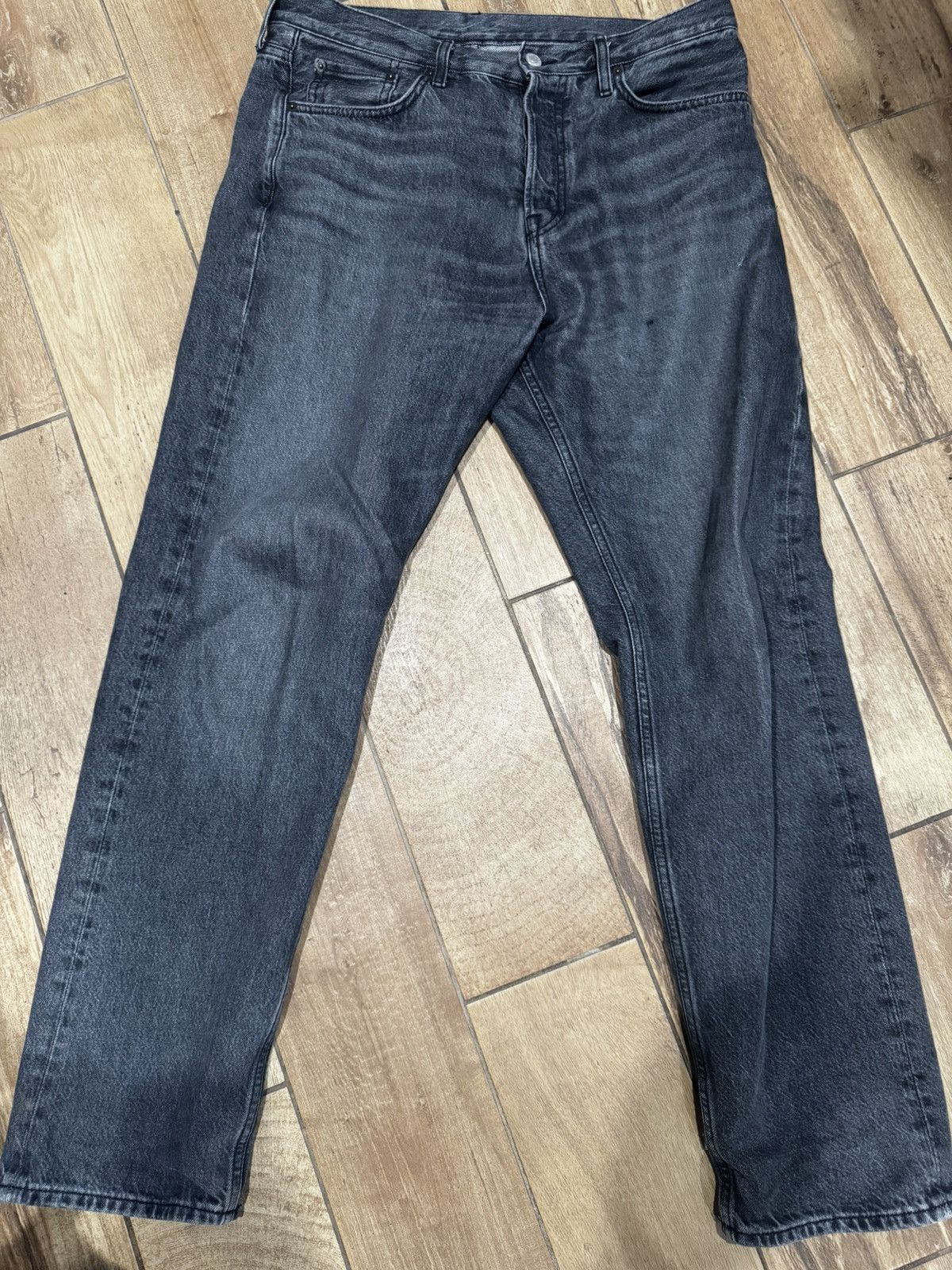 Cos lightly washed black denim Size US 31 - 1 Thumbnail